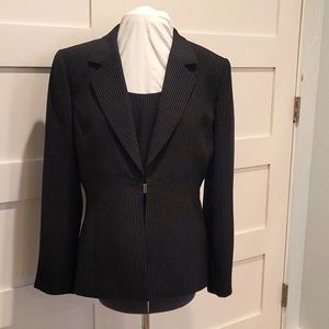 Tahari 3 piece banker pantsuit, black pinstripe size 12.